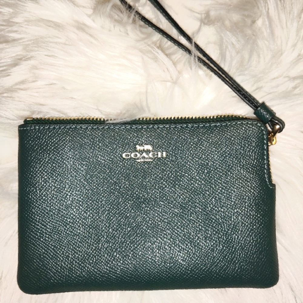 COACH Small wristlet